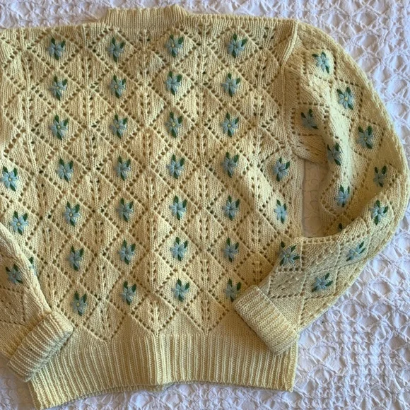 Vintage Original Lanz Salzburg Knit Child’s Floral Embroidered Cardigan - Picture 12 of 16